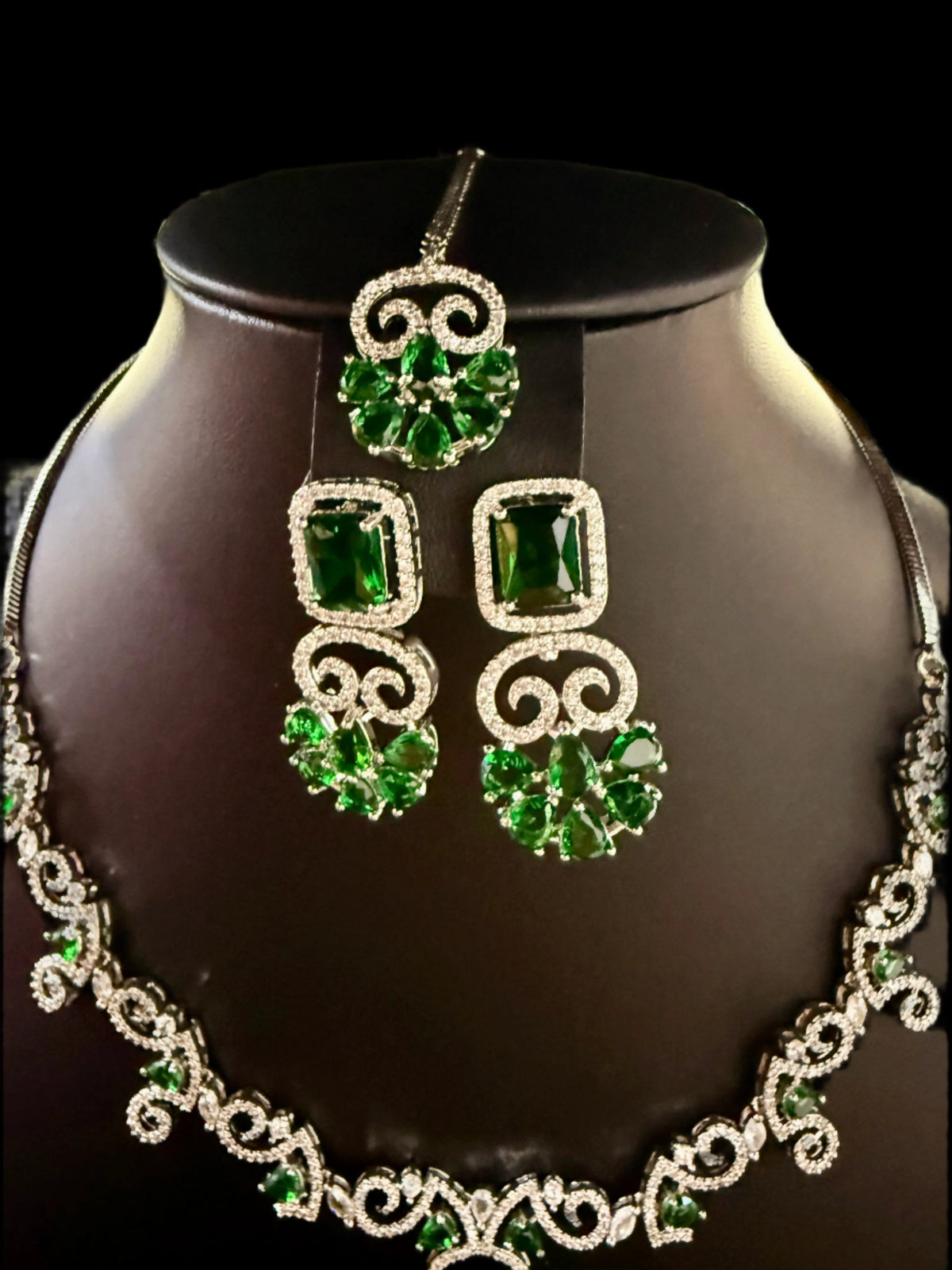 The Real elegance AD jewellery set – By Famaza Couture