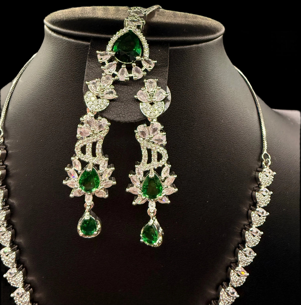 The AD jewellery set – By Famaza Couture