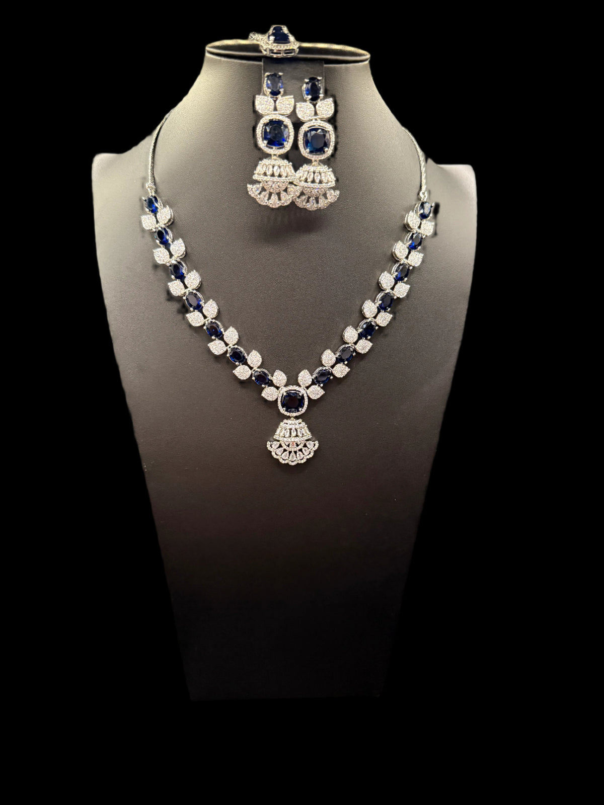 The Regal Majesty AD jewellery set – By Famaza Couture