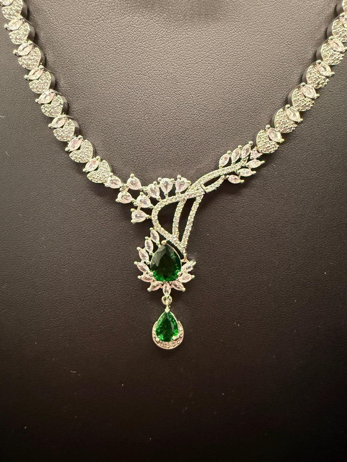 The AD jewellery set – By Famaza Couture