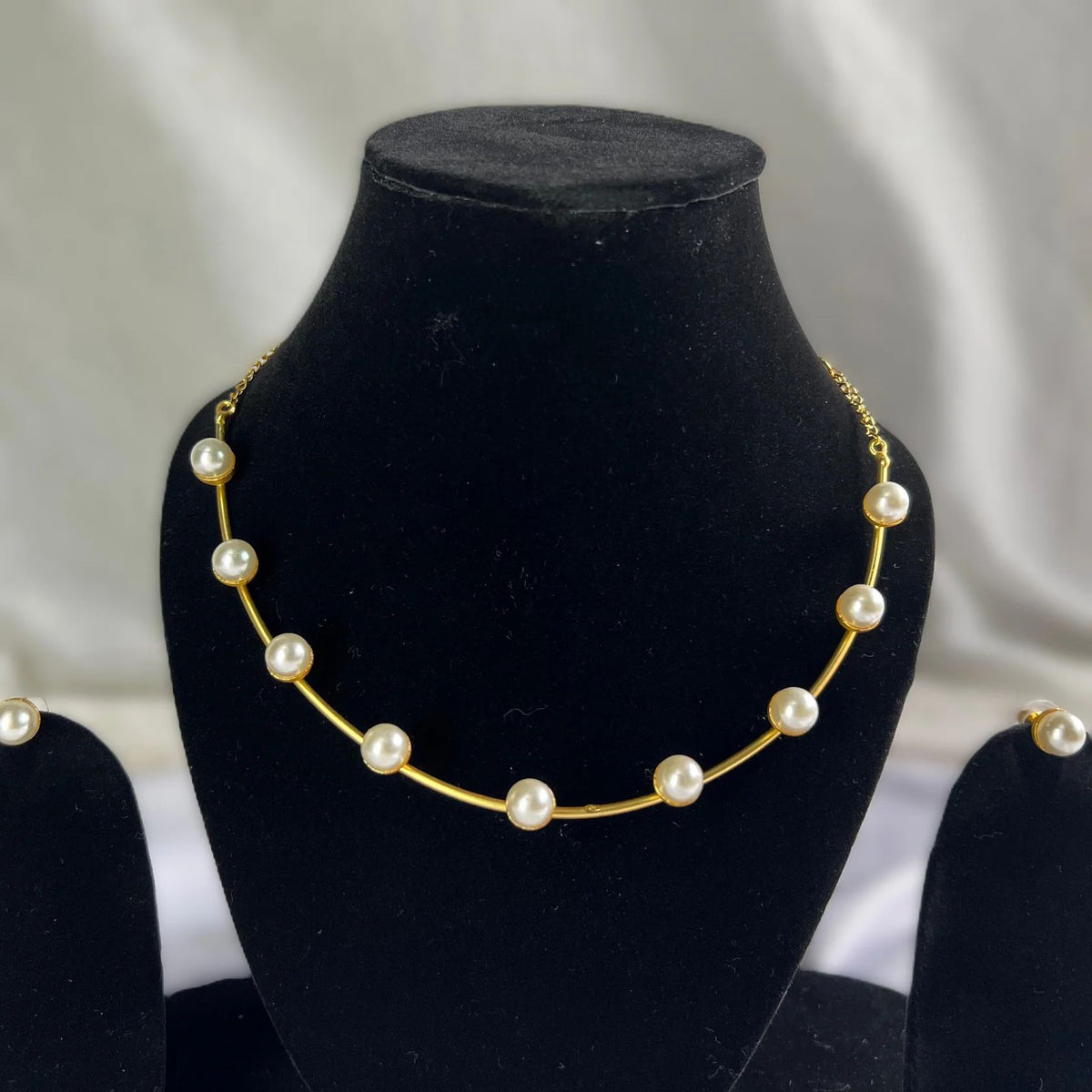 Pearl Choker necklace set | Spotlight necklace– Famaza Couture
