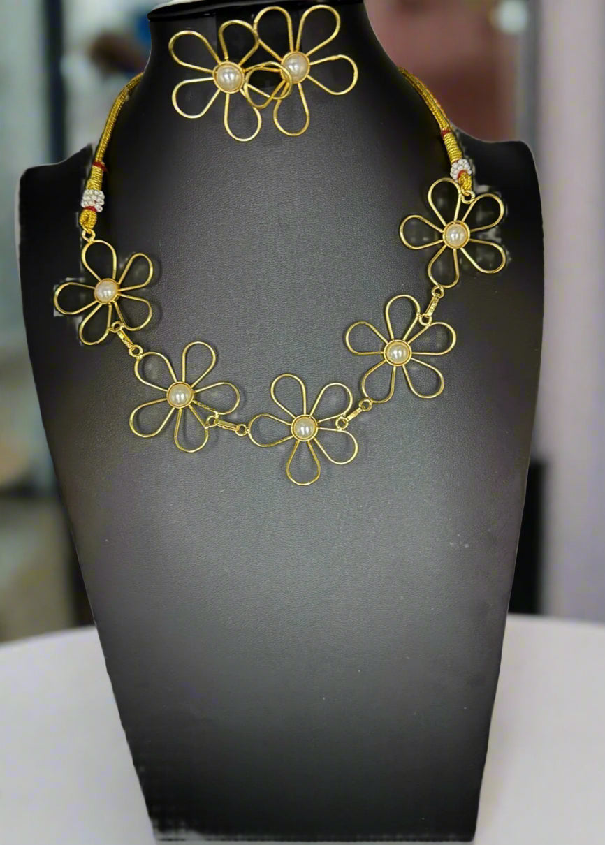 Flower Choker necklace set | Spotlight necklace– Famaza Couture
