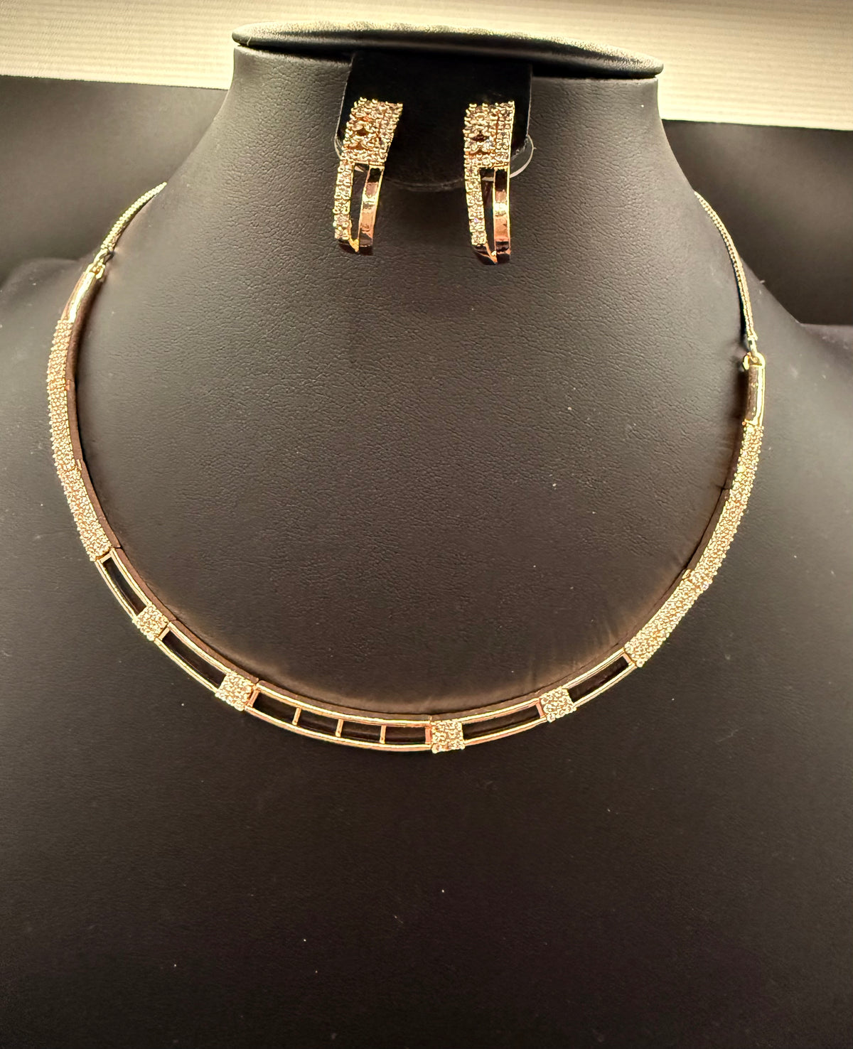 Hasli choker Necklace set | Elegant Jewellery – Famaza Couture