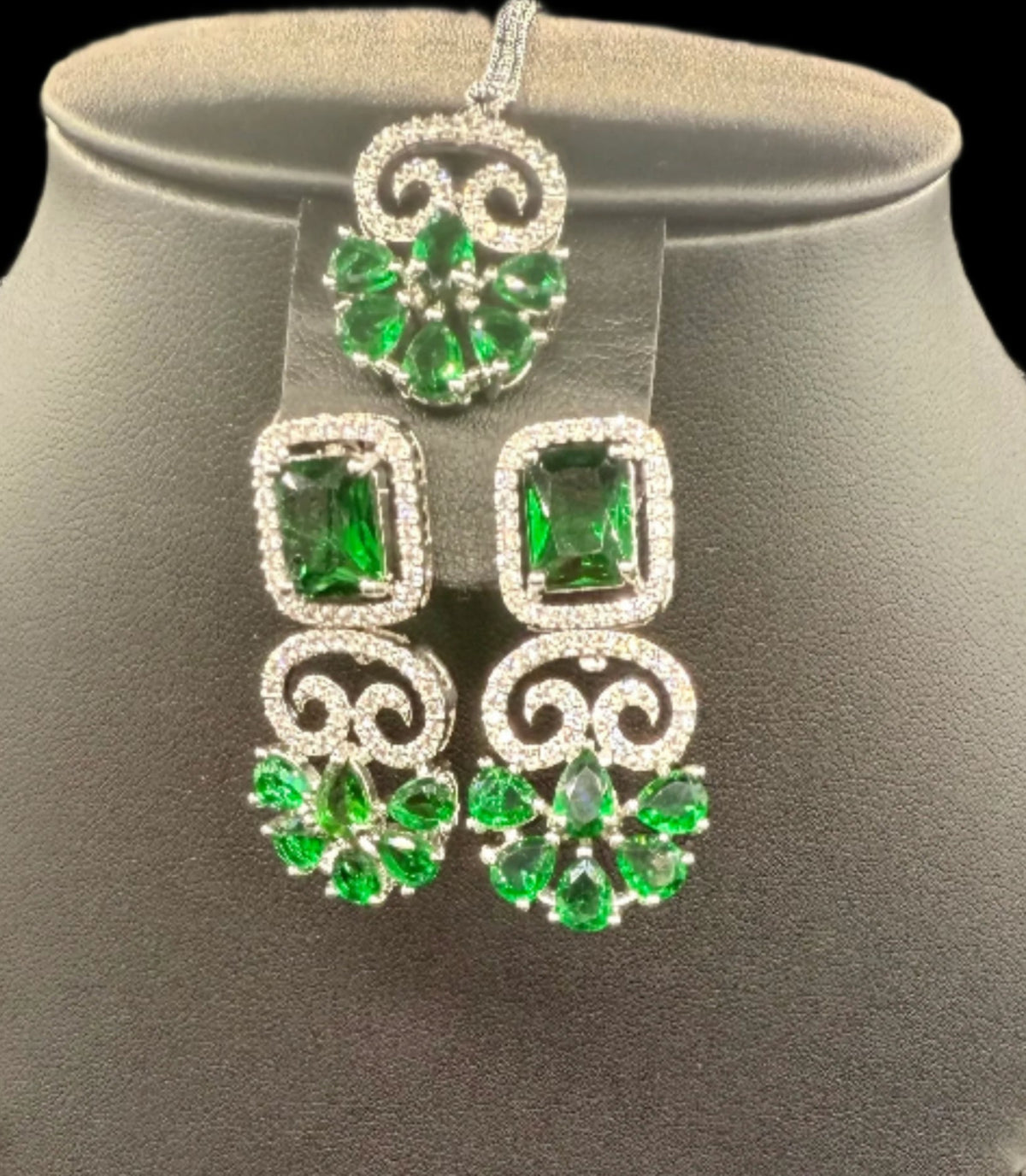 The Real elegance AD jewellery set – By Famaza Couture