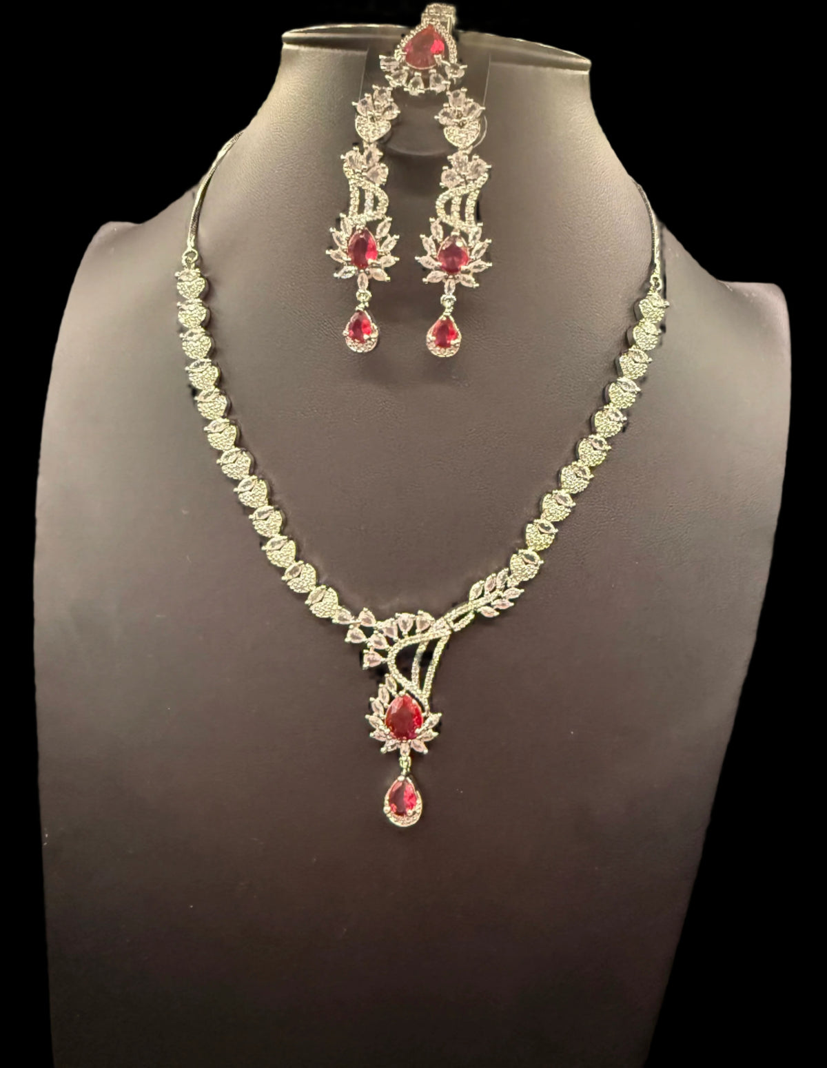 The AD jewellery set – By Famaza Couture