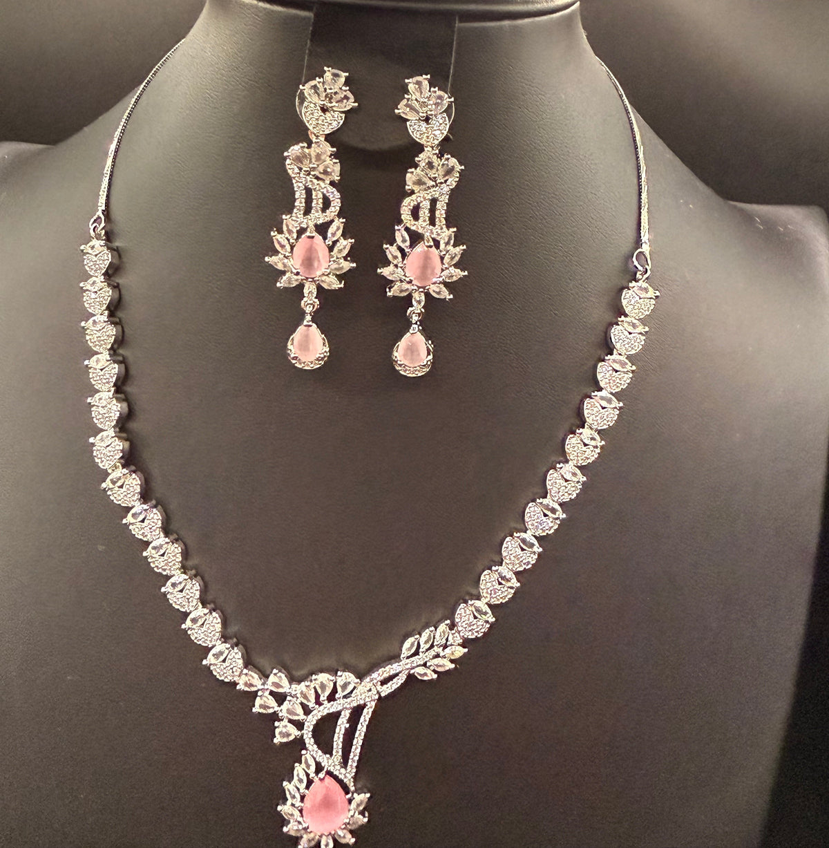 The AD jewellery set – By Famaza Couture