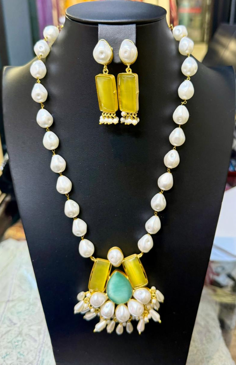 Mother of pearl & Mona lisa stone Mala Set | Regal Jewellery – Famaza Couture
