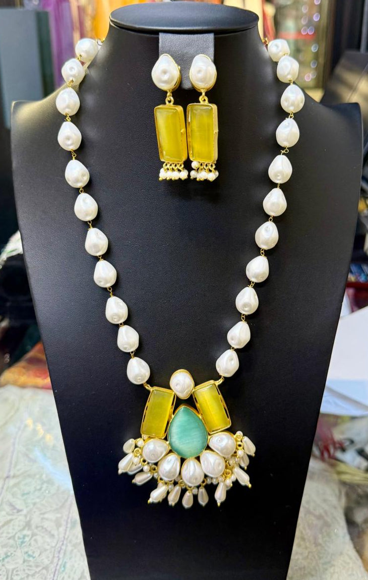 Mother of pearl & Mona lisa stone Mala Set | Regal Jewellery – Famaza Couture