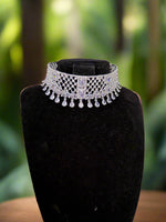 Elegant diamond statement choker