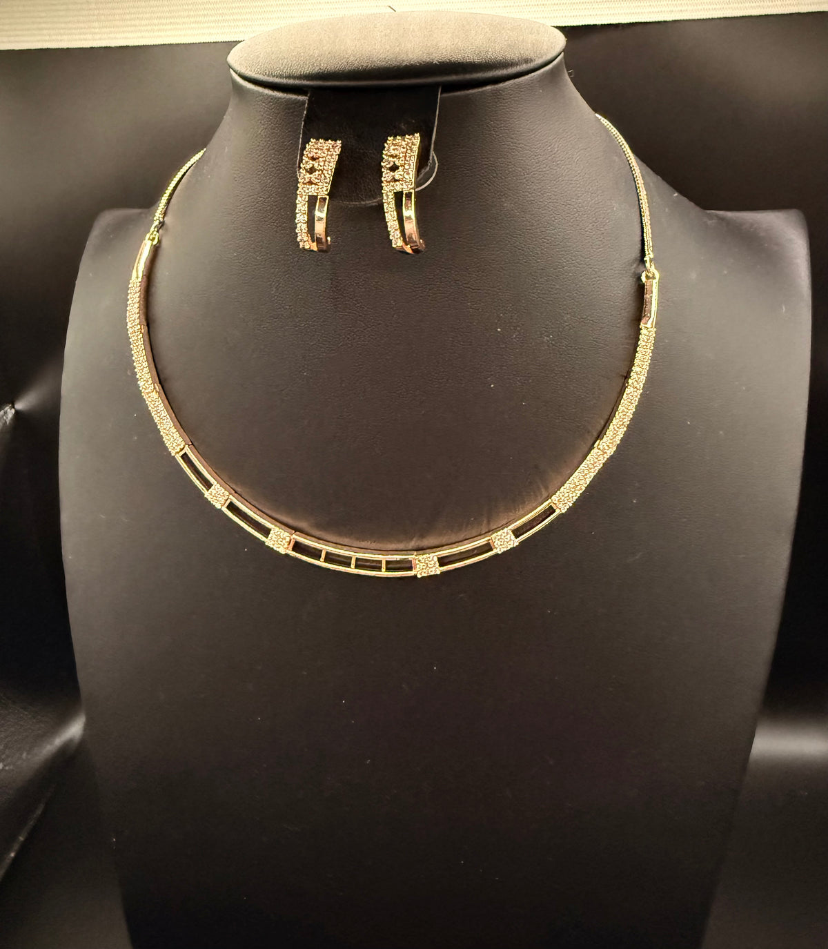 Hasli choker Necklace set | Elegant Jewellery – Famaza Couture