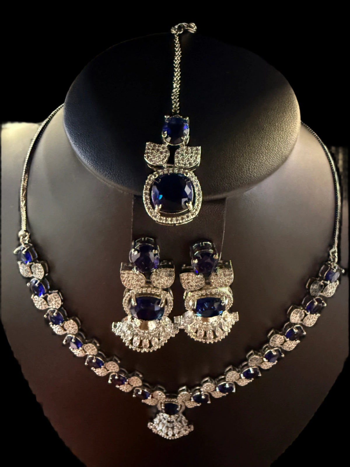 The Regal Majesty AD jewellery set – By Famaza Couture