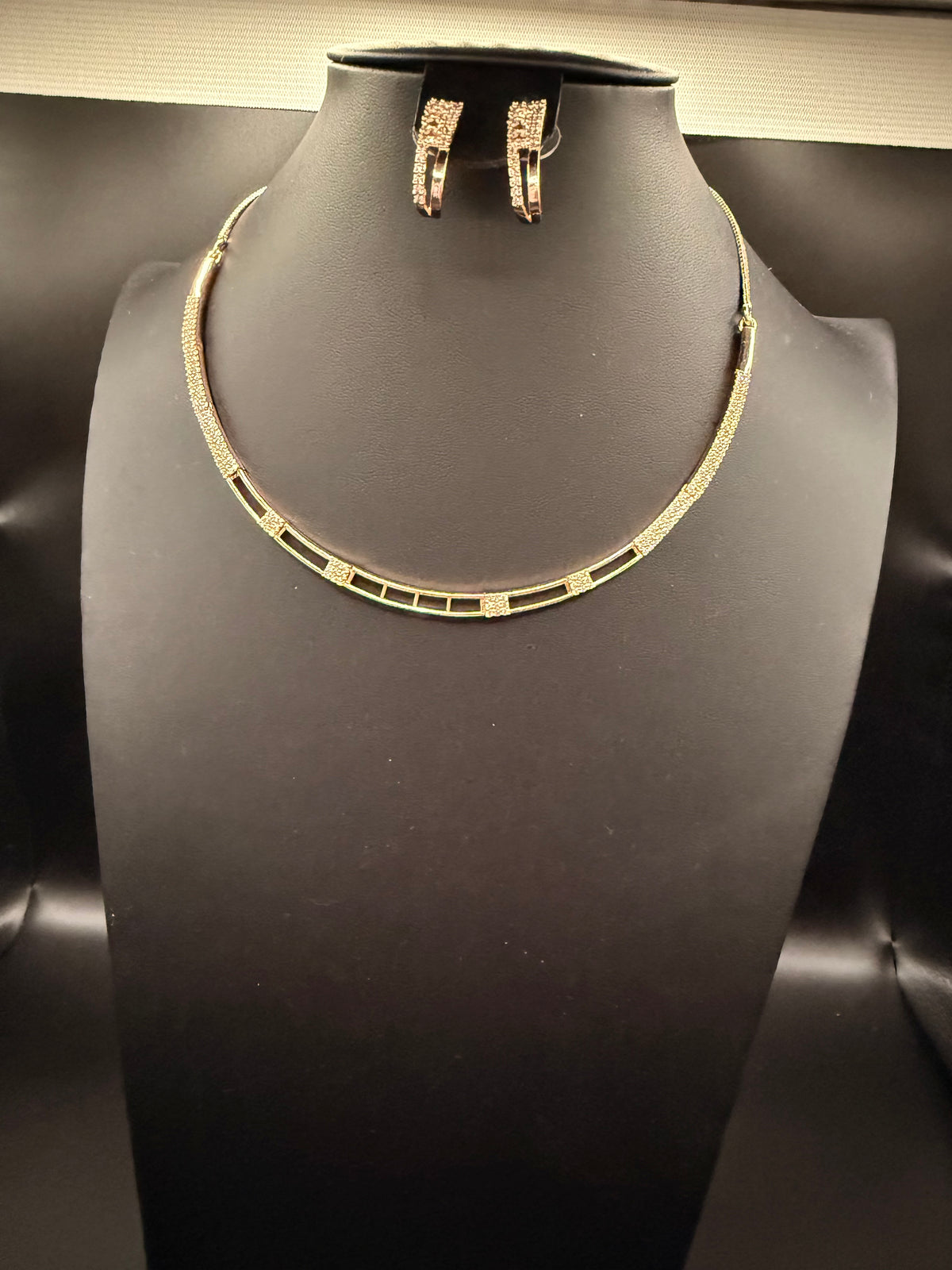 Hasli choker Necklace set | Elegant Jewellery – Famaza Couture