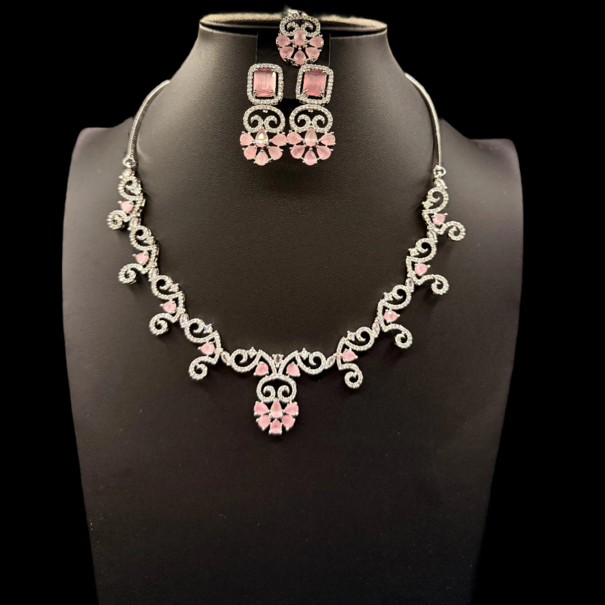 The Real elegance AD jewellery set – By Famaza Couture