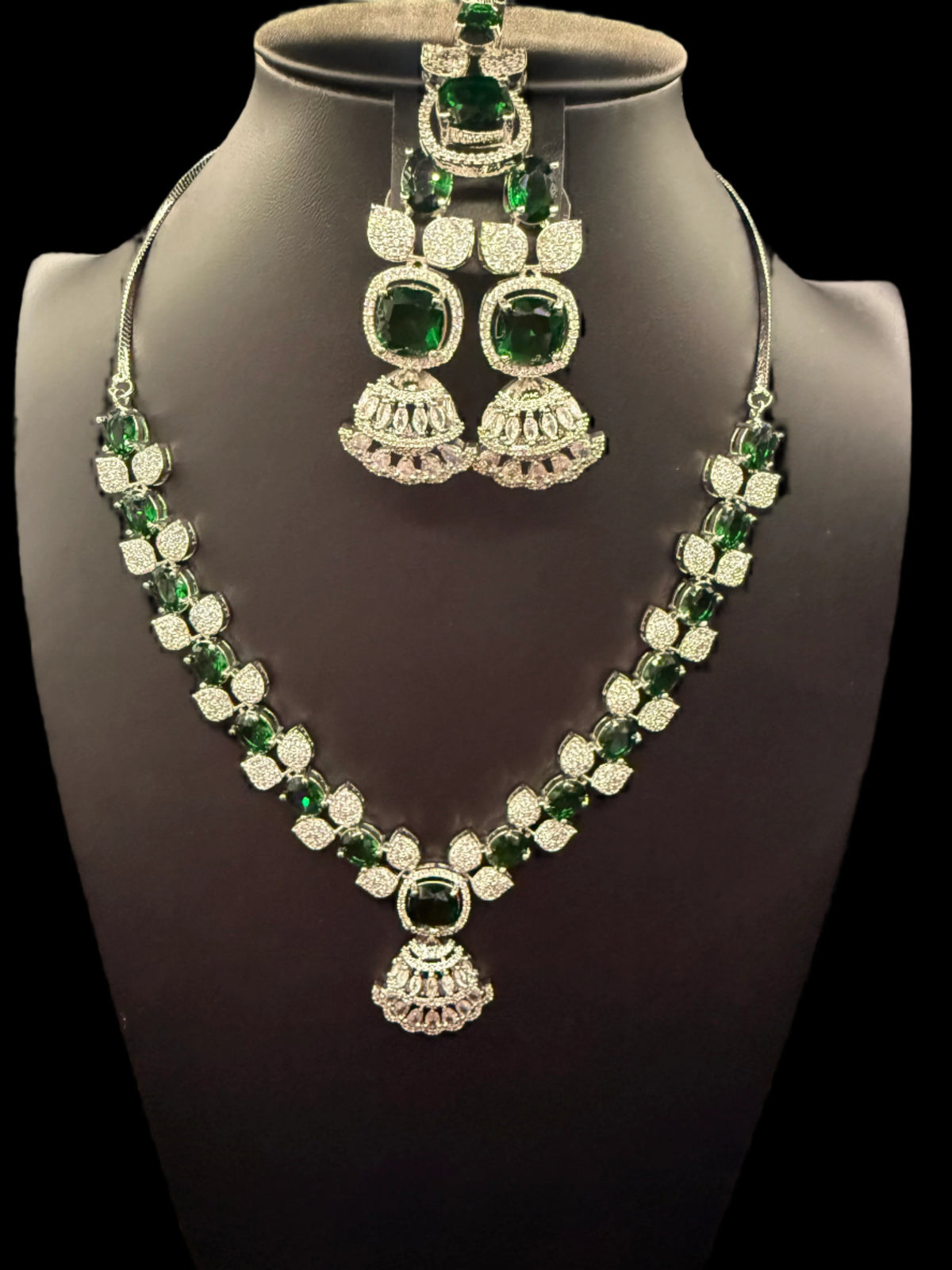 The Regal Majesty AD jewellery set – By Famaza Couture