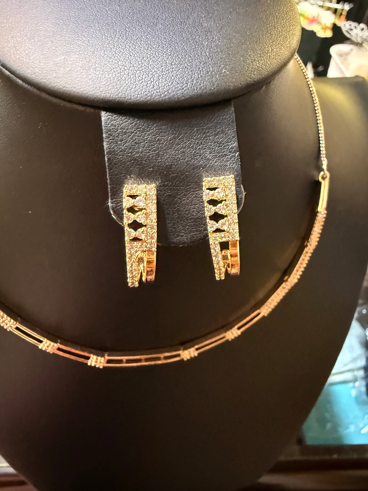 Hasli choker Necklace set | Elegant Jewellery – Famaza Couture