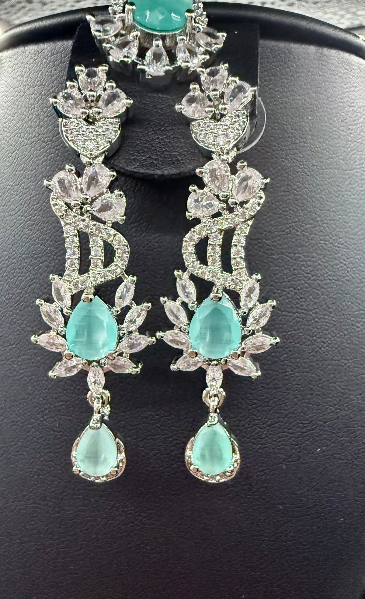 The AD jewellery set – By Famaza Couture