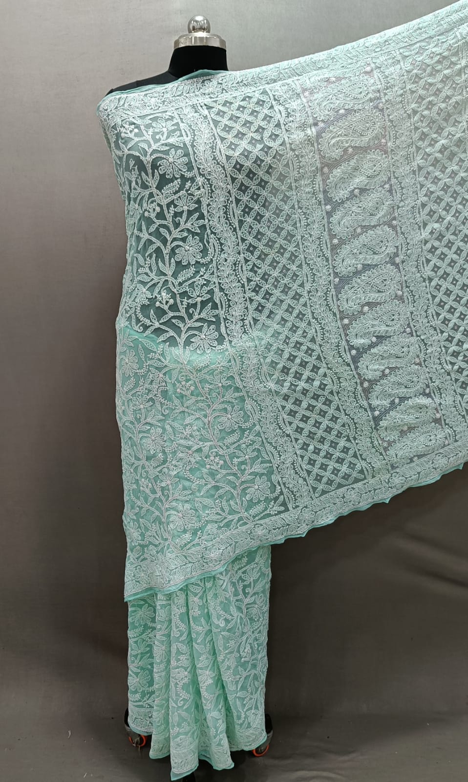 Full Jaal Chikankari Georgette Saree with Palla Keel Jaal Work – Elegant Ethnic Wear