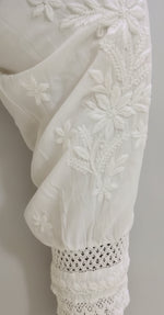 Afghani pants in white with pleats, elasticated waist and ankle cuffs