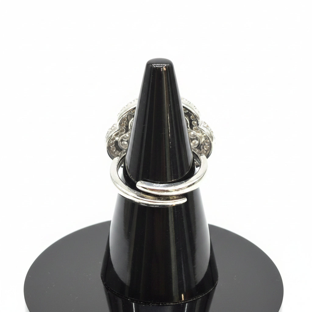 Close-up of premium rhodium-plated adjustable band mechanism for a custom, flexible fit.