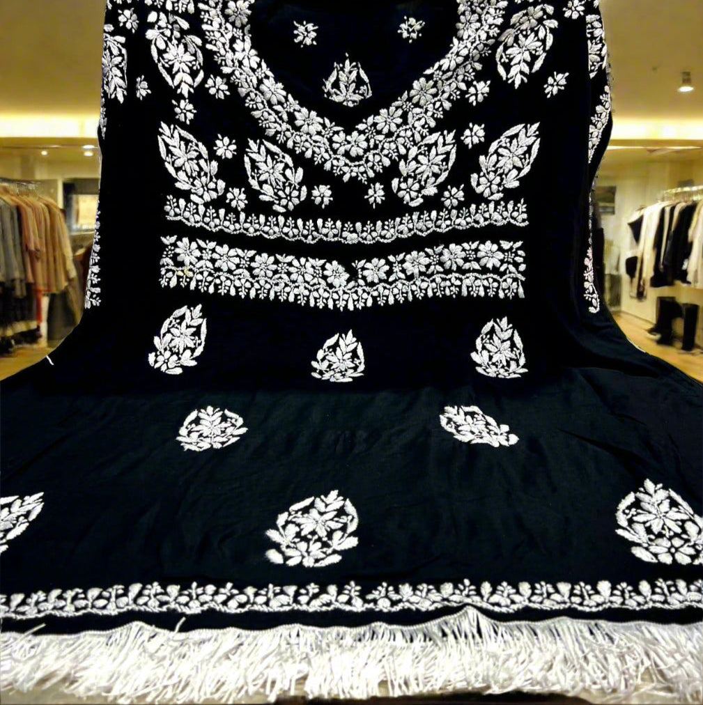 Azmat Chikankari Kaftan dress