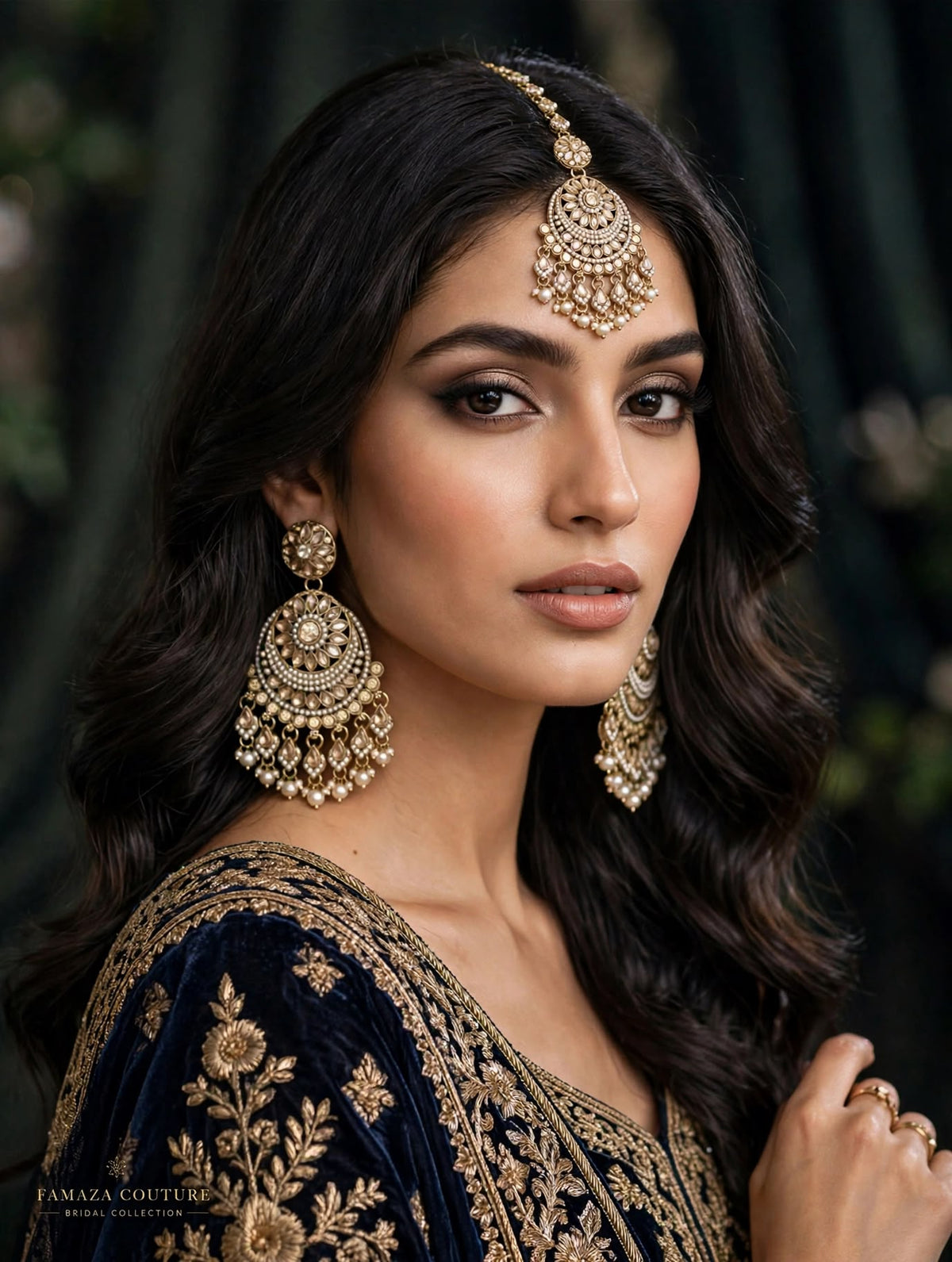 antique-gold-kundan-pearl-maang-tikka-earrings-set-bridal-front