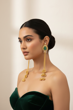 Model is wearing these earrings.