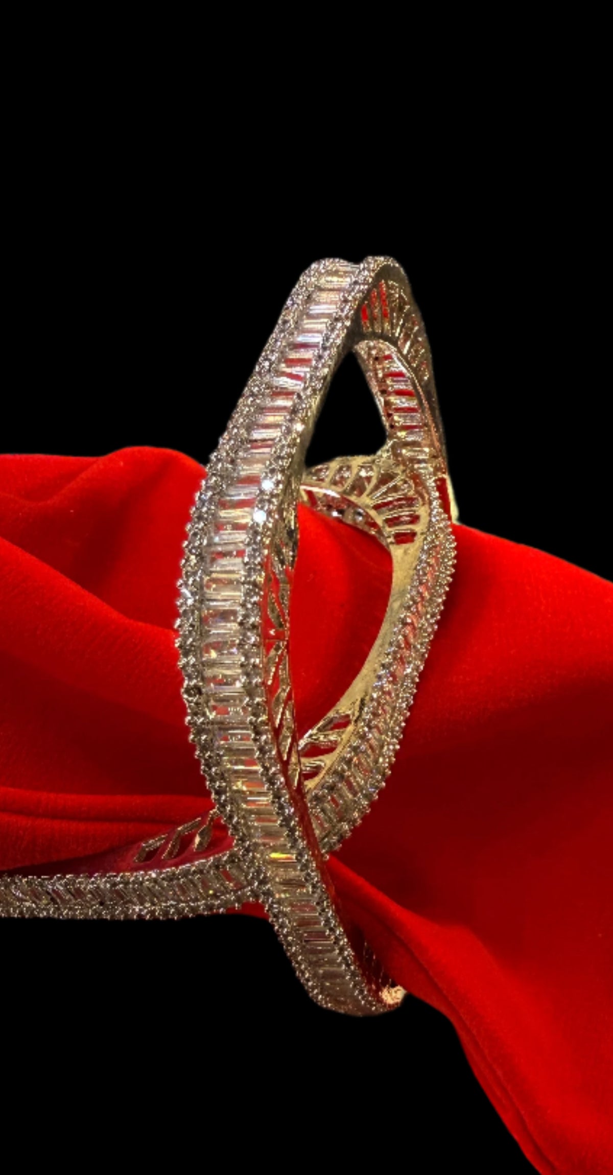 AD Bangle Square Cut Cluster Setting