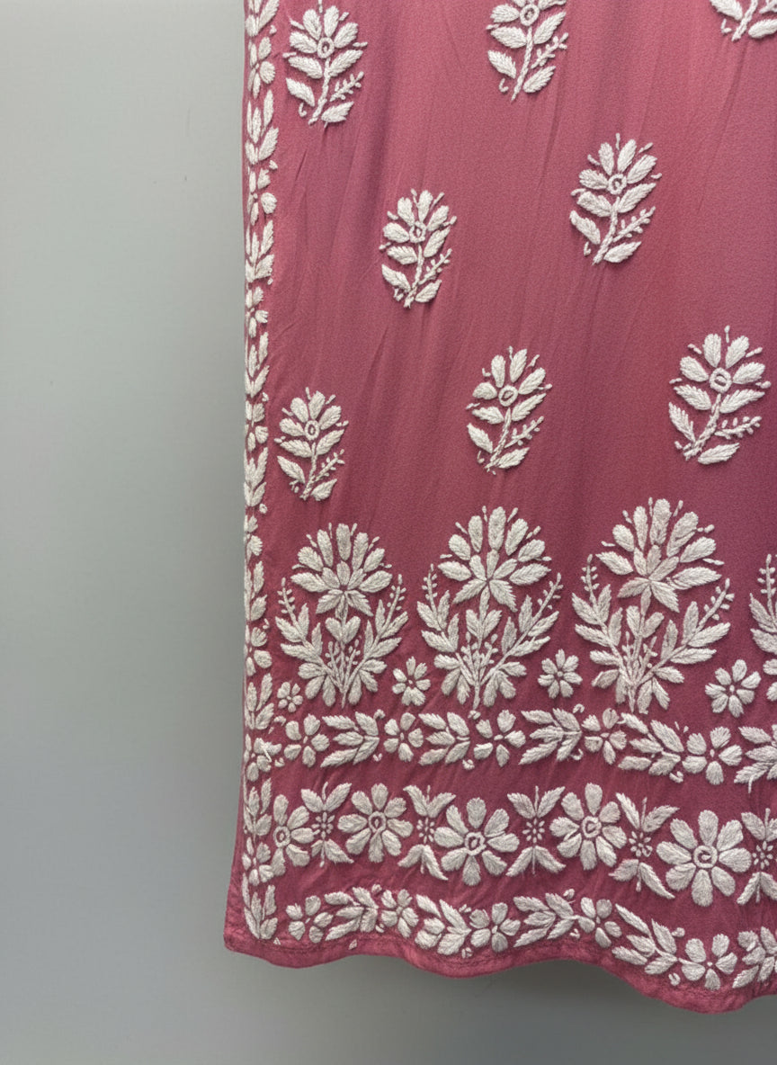 chikankari plus size kurti embroidery close up