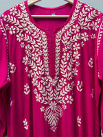 chikankari plus size kurti magenta close up