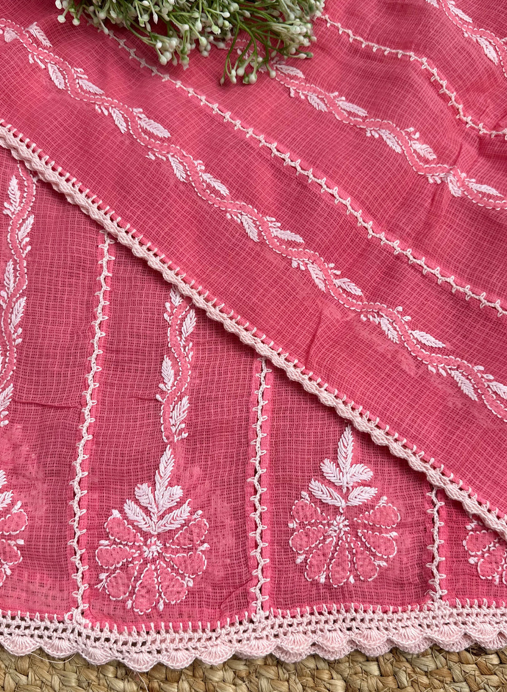 hot pink duppata kota doriya chikankari embroidery close up