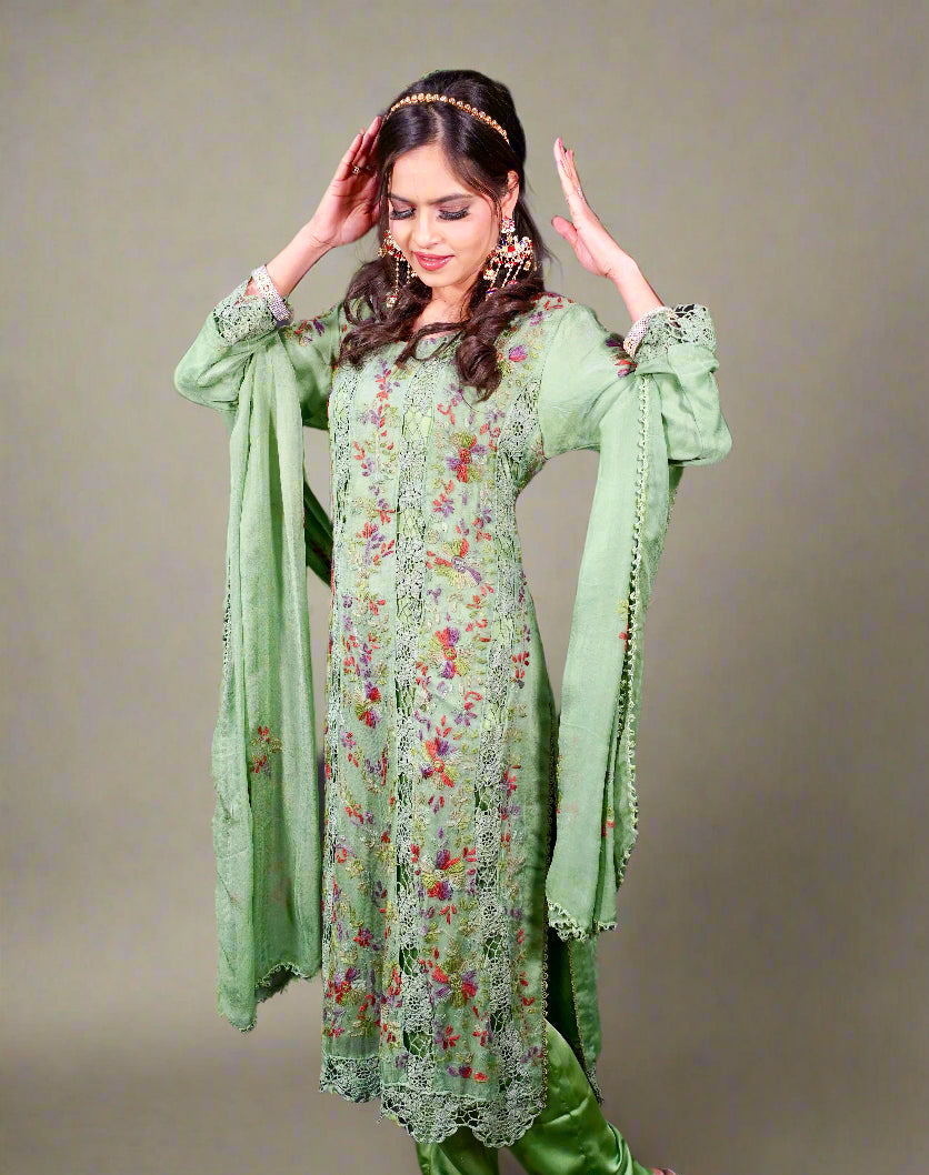 Pakistani 3-Piece Outfit for Women famaza couture