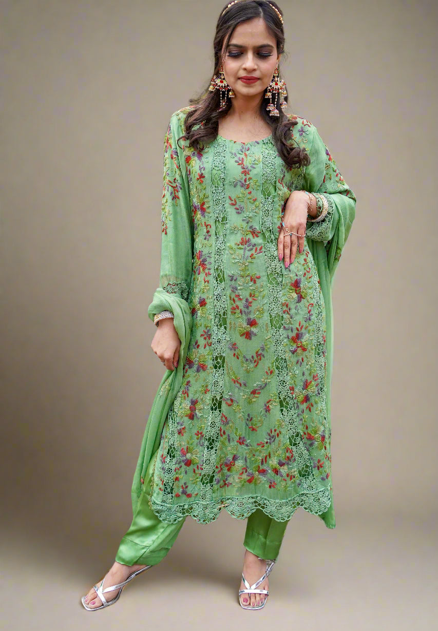 Traditional Green Pakistani 3-Piece Outfit for Women