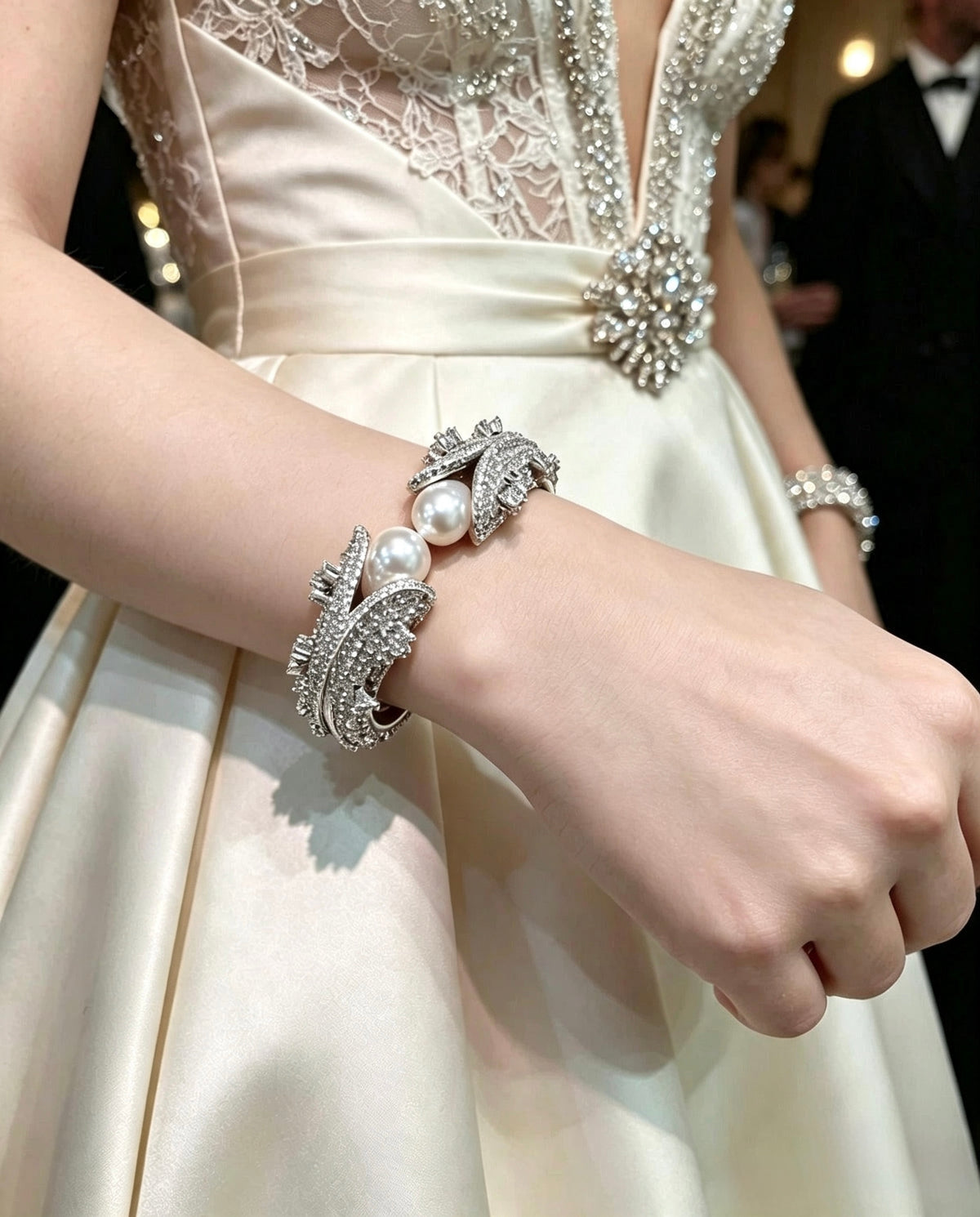 The Eleanor Pearl and Crystal Openable Cuff