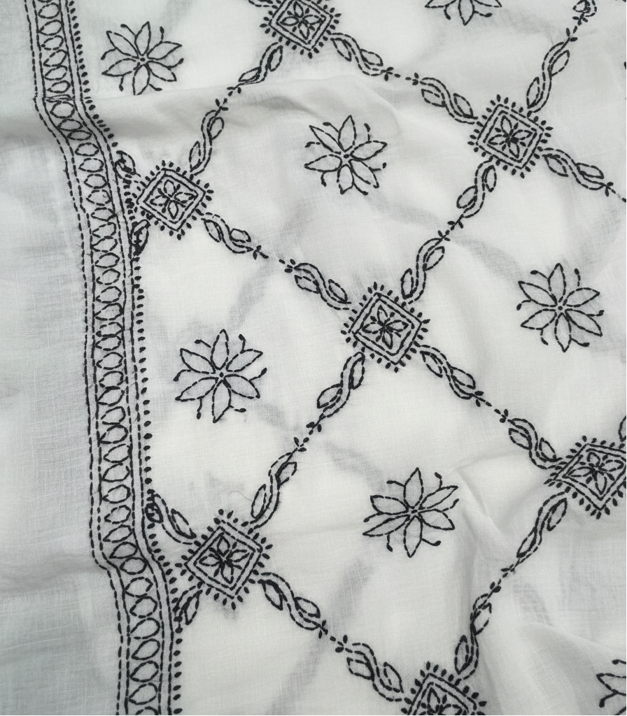 🖤 Heritage Monochrome Floral Embroidered Dupatta | Elegant Bakhiya Shadow Work