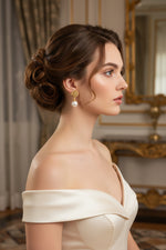 Gold and pearl earrings 