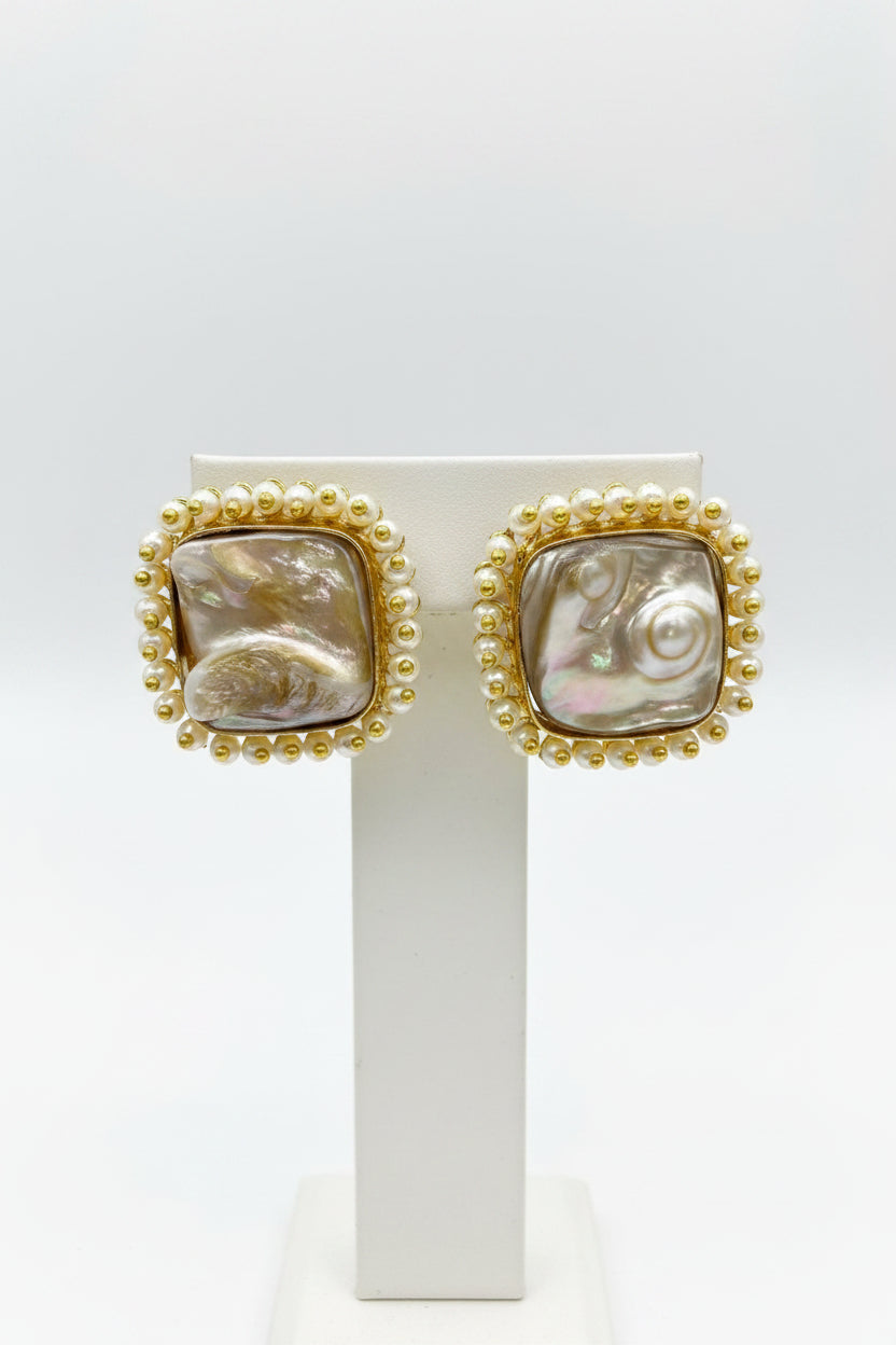 Premium iridescent mother of pearl earring studs.