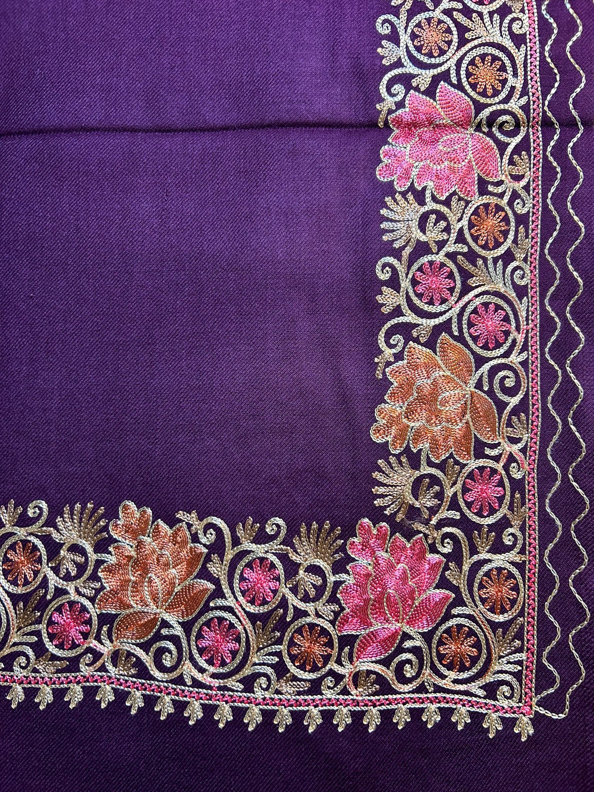 Kashmiri Embroidered Pashmina Scarf/Shawl | Luxurious Aari Work – Famaza Couture