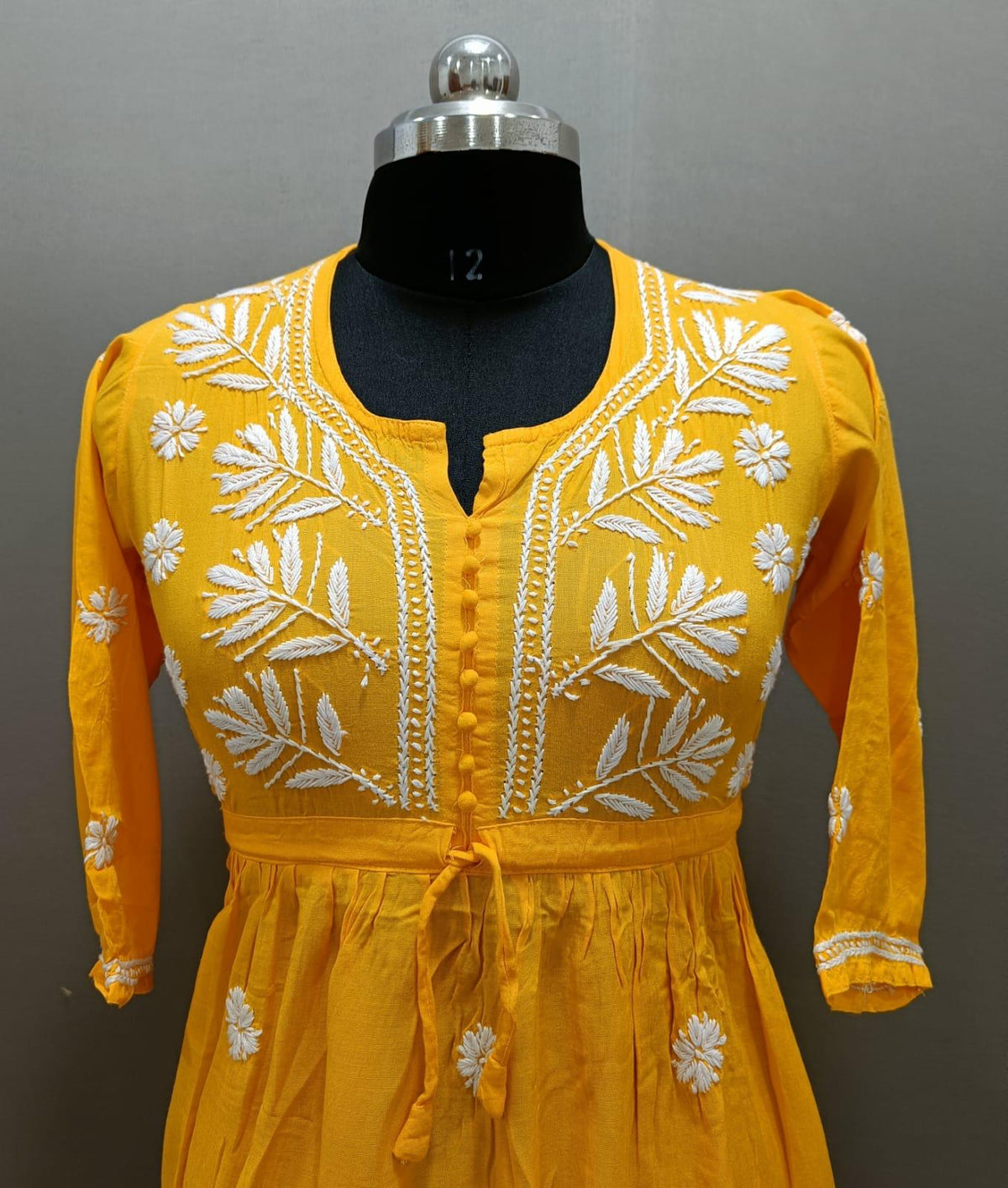 chikankari-short-kurti-frock-style-embroidery-close-up