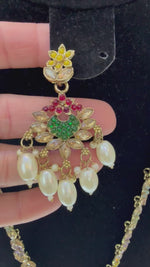 Party wear earrings is details are showing in the video